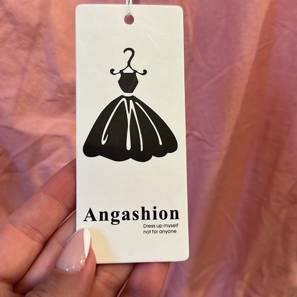 Angashion pink ruffle sleeve tie waist romper - NWT - Picture 6 of 6